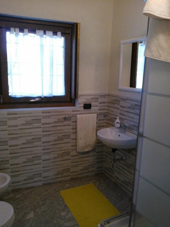 Agriturismo Helianthus Oleggio Pokoj fotografie